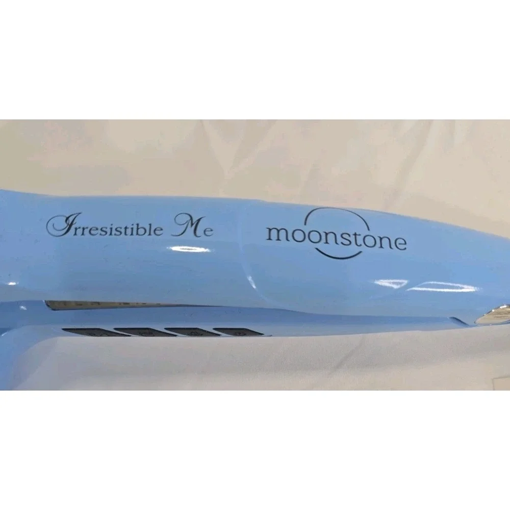 Irresistible Me Moonstone Automatic Steam Curler Light Blue